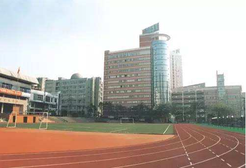 重慶市西南大學(xué)附屬中學(xué)怎么樣，好不好