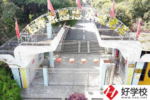 岳陽市君山區(qū)職業(yè)技術學校怎么樣？有哪些入學須知？