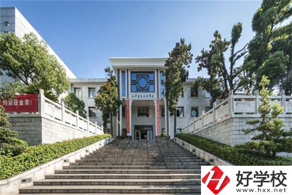 長沙有哪些職校可以學建筑工程專業(yè)？有什么辦學優(yōu)勢？