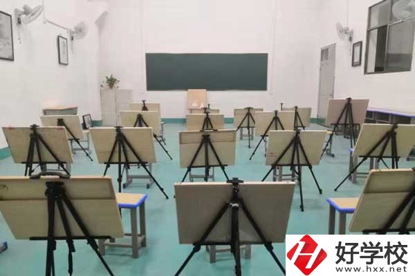 邵陽市鐵航職業(yè)技術學校實訓室