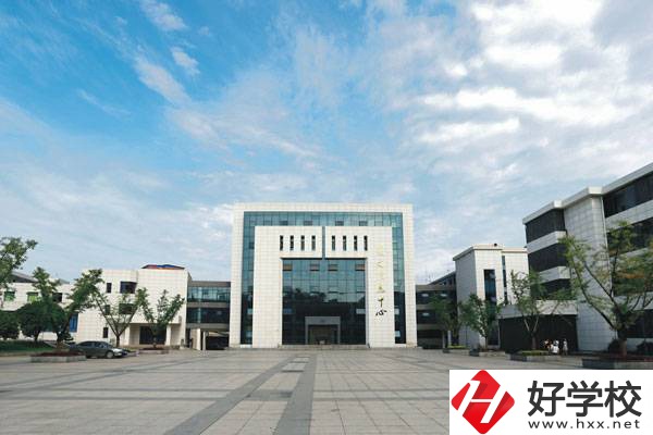 衡陽市高級技工學校位置在哪里？校園環(huán)境怎么樣？