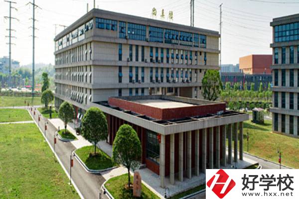 株洲市工業(yè)中等專業(yè)學校教學樓