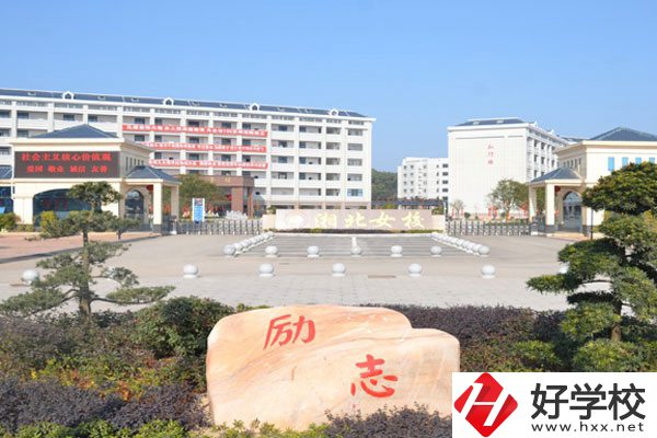 想在岳陽市讀旅游服務(wù)與管理專業(yè)，推薦這所中專學(xué)校