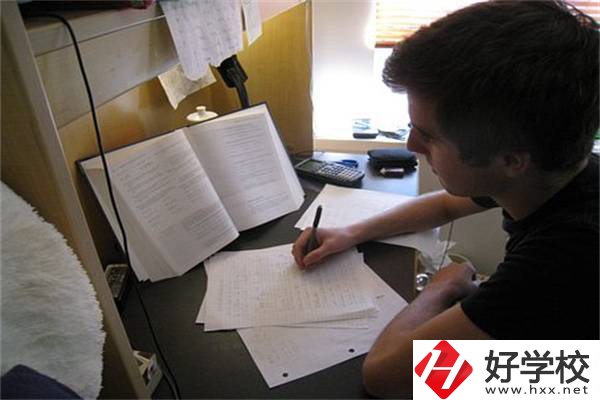 湖南分數(shù)低選私立高中還是選職校？選職校還能統(tǒng)考嗎？